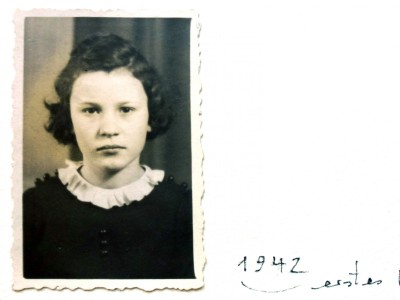 1942. Passbild der 10-jährigen Eleonore Kötter. Zu dieser Zeit lebte die Familie noch in Wuppertal.