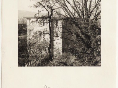 1957-1974. EK hatte im Haus für Künstlerinnen ein kleines Wohnatelier, anfangs mit Terrasse im EG, später in einem OG.